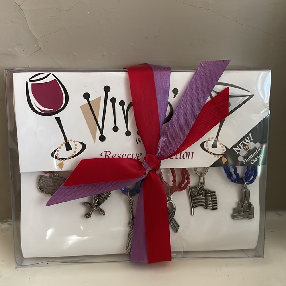 Vino’s wine glass charm set reserve collection magnetic clasp USA